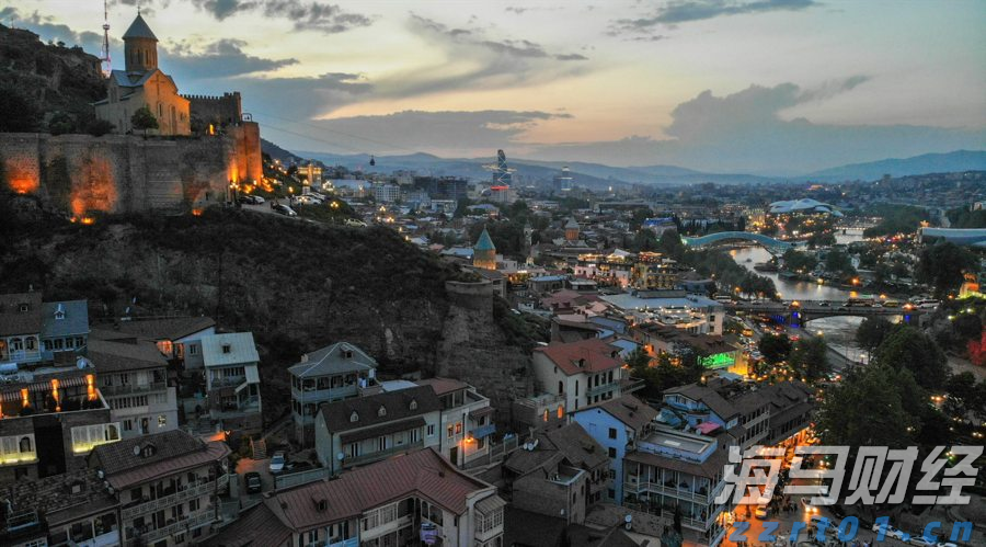 中国平安"三省工程"：重磅发布"添平安"保险+服务解决方案，定义"好保险"时代标准